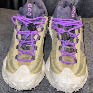 Nike ACG Mountain Fly 2 Low Olive and Violet Trail Size.   Men Size 5 Women 6.5